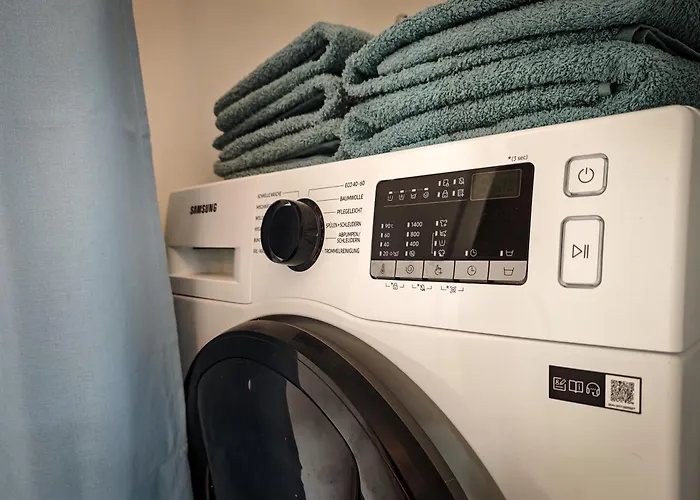 Im Paulusviertel Mit Balkon Und Fahrraedern 58 Qm